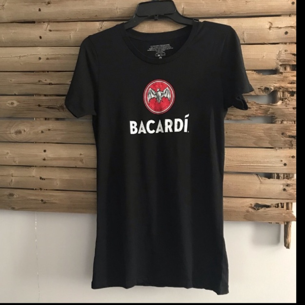 SOLD!! Barcardi black graphic tee bat medium 2017 unisex - Picture 1 of 4